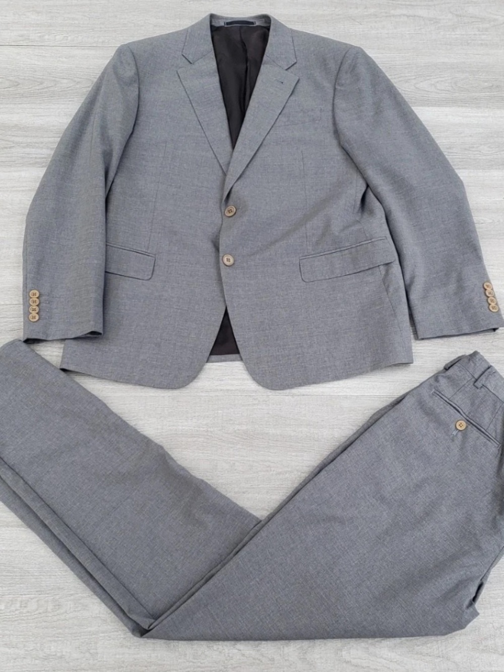 Armani Collezioni Gray Virgin Wool Suit Mens EU 52 US 42 Made in Bulgaria